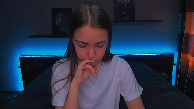 Snapshot of AlexaBarkley chatting on 03/19/25, 03:09 AlexaBarkley online show from 03/19/25, 03:09