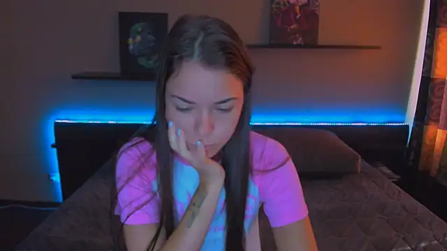 Snapshot of AlexaBarkley chatting on 09/16/25, 12:33 AlexaBarkley online show from 09/16/25, 12:33