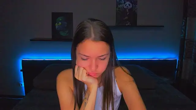 Snapshot of AlexaBarkley chatting on 10/27/25, 12:15 AlexaBarkley online show from 10/27/25, 12:15