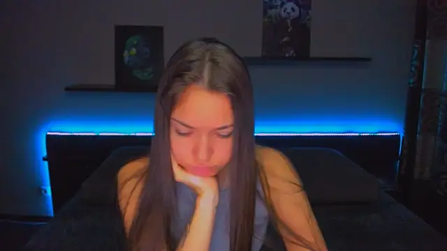 Snapshot of AlexaBarkley chatting on 10/28/25, 12:25 AlexaBarkley online show from 10/28/25, 12:25