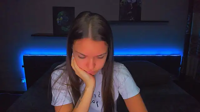 Snapshot of AlexaBarkley chatting on 11/07/25, 12:10 AlexaBarkley online show from 11/07/25, 12:10