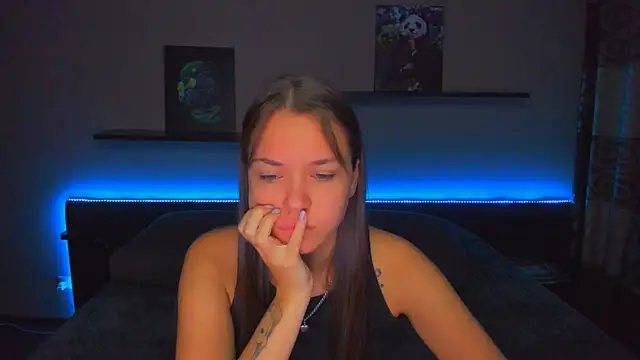 Snapshot of AlexaBarkley chatting on 12/16/25, 12:26 AlexaBarkley online show from 12/16/25, 12:26