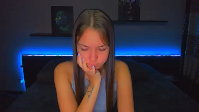 Snapshot of AlexaBarkley chatting on 12/19/25, 12:17 AlexaBarkley online show from 12/19/25, 12:17