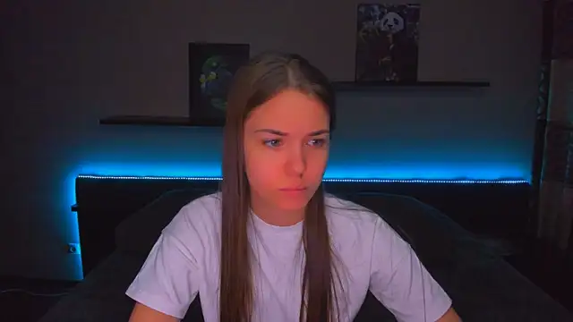 Snapshot of AlexaBarkley chatting on 03/04/26, 12:27 AlexaBarkley online show from 03/04/26, 12:27