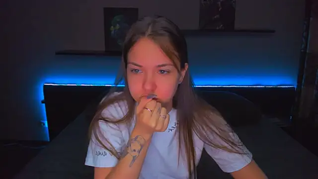 Snapshot of AlexaBarkley chatting on 03/13/26, 12:28 AlexaBarkley online show from 03/13/26, 12:28