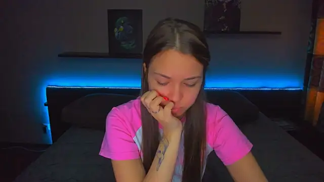 Snapshot of AlexaBarkley chatting on 03/24/26, 12:48 AlexaBarkley online show from 03/24/26, 12:48