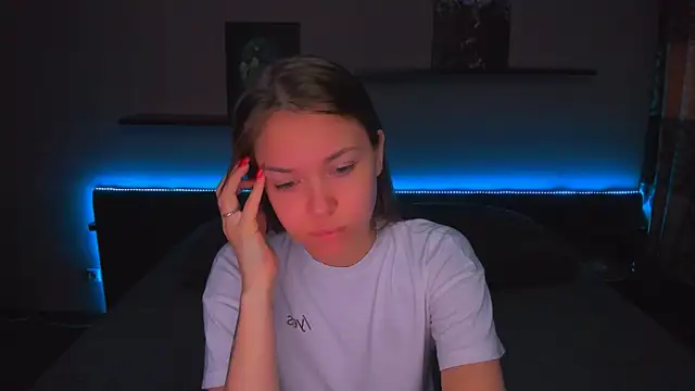 Snapshot of AlexaBarkley chatting on 04/06/26, 12:52 AlexaBarkley online show from 04/06/26, 12:52