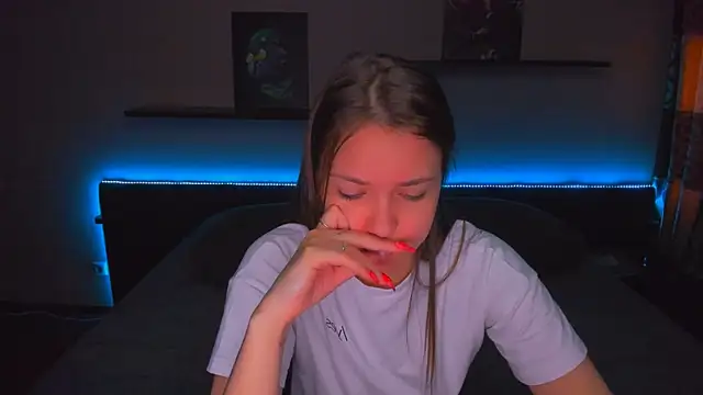 Snapshot of AlexaBarkley chatting on 04/06/26, 04:46 AlexaBarkley online show from 04/06/26, 04:46