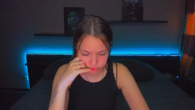 Snapshot of AlexaBarkley chatting on 04/08/26, 12:43 AlexaBarkley online show from 04/08/26, 12:43