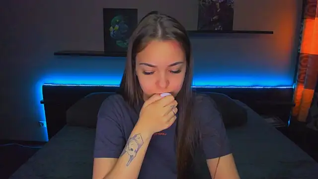 Snapshot of AlexaBarkley chatting on 04/20/26, 12:35 AlexaBarkley online show from 04/20/26, 12:35