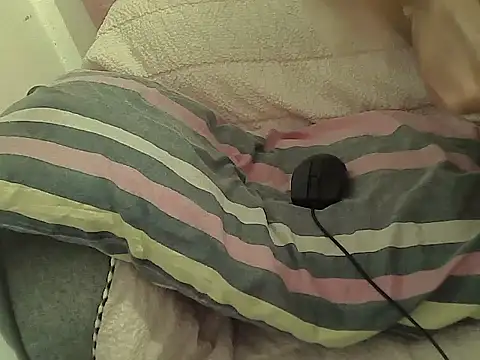 Snapshot of Alexiadreamer chatting on 12/04/25, 04:59 Alexiadreamer online show from 12/04/25, 04:59