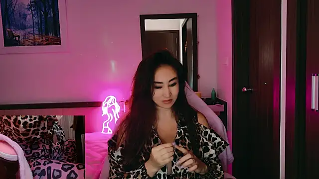 AsianQueens online show from 12/19/25, 02:40