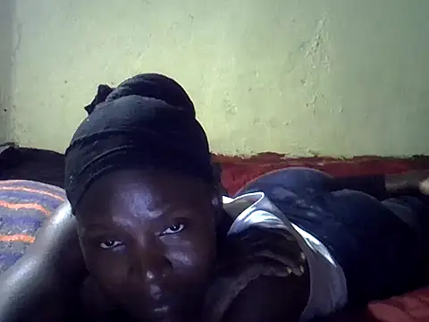 Snapshot of cute-shamza chatting on 10/24/25, 04:47 cute-shamza online show from 10/24/25, 04:47