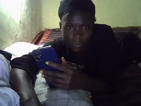 Snapshot of cute-shamza chatting on 11/02/25, 05:59 cute-shamza online show from 11/02/25, 05:59