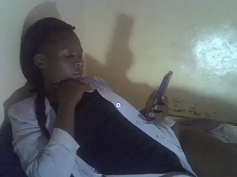 Snapshot of cute-shamza chatting on 06/25/26, 05:12 cute-shamza online show from 06/25/26, 05:12