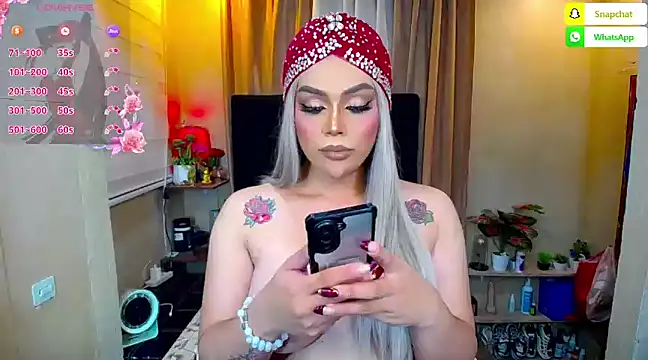 Snapshot of _MissKhimberlyXxx_ chatting on 12/30/24, 03:35  MissKhimberlyXxx  online show from 12/30/24, 03:35