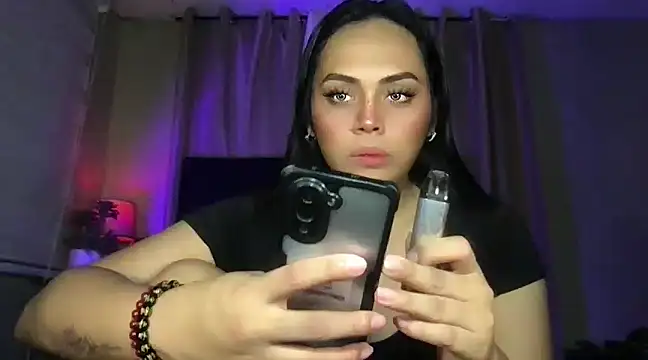 Snapshot of _MissKhimberlyXxx_ chatting on 01/06/25, 08:14  MissKhimberlyXxx  online show from 01/06/25, 08:14