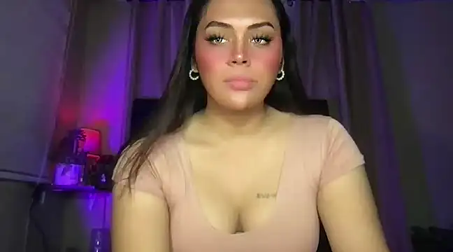 Snapshot of _MissKhimberlyXxx_ chatting on 01/11/25, 01:32  MissKhimberlyXxx  online show from 01/11/25, 01:32