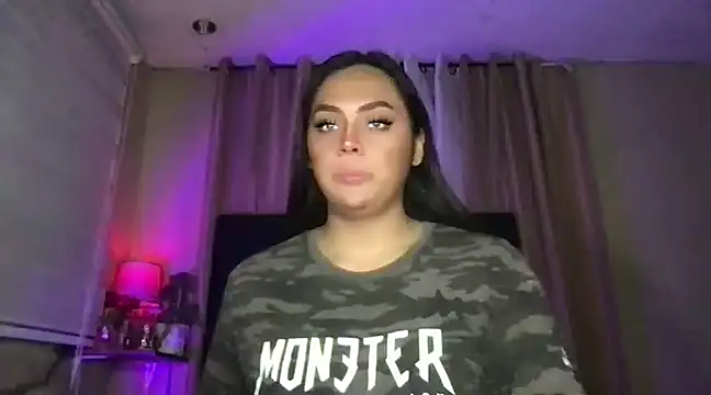 Snapshot of _MissKhimberlyXxx_ chatting on 01/24/25, 07:08  MissKhimberlyXxx  online show from 01/24/25, 07:08