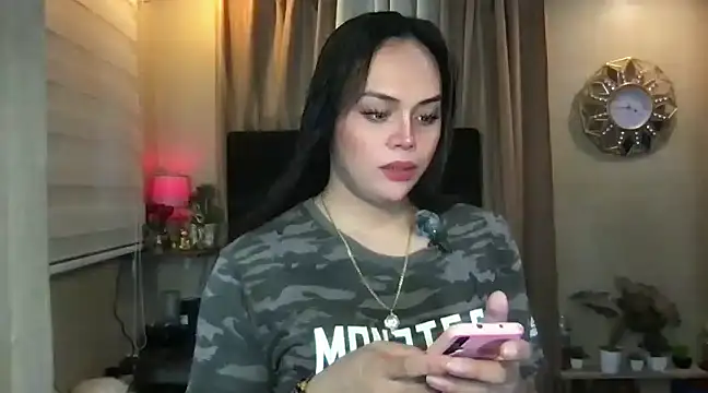 Snapshot of _MissKhimberlyXxx_ chatting on 01/26/25, 07:42  MissKhimberlyXxx  online show from 01/26/25, 07:42