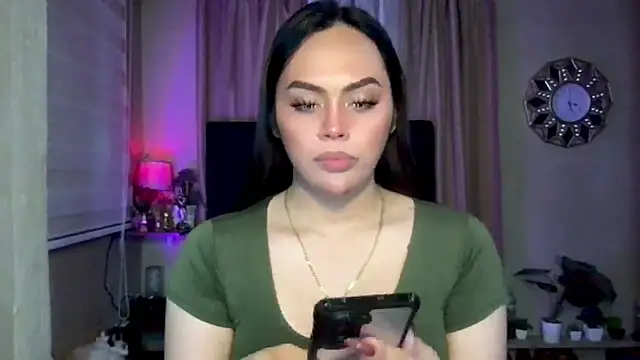 Snapshot of _MissKhimberlyXxx_ chatting on 01/27/25, 07:24  MissKhimberlyXxx  online show from 01/27/25, 07:24