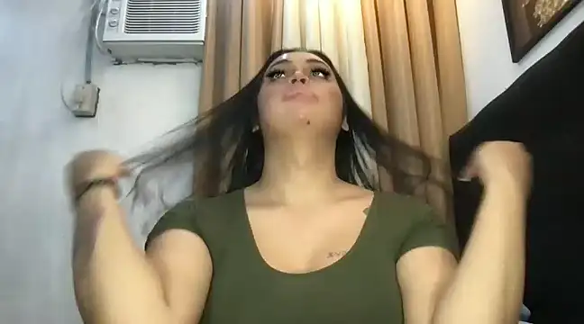 Snapshot of _MissKhimberlyXxx_ chatting on 03/01/25, 02:02  MissKhimberlyXxx  online show from 03/01/25, 02:02