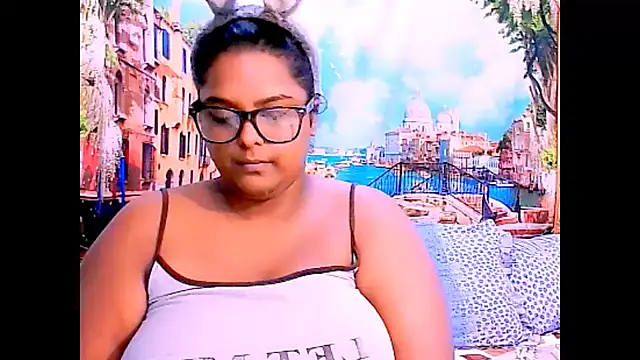 Snapshot of Indianfairy99 chatting on 04/13/26, 05:18 Indianfairy99 online show from 04/13/26, 05:18