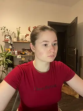 Snapshot of sweetest_pie chatting on 03/13/25, 03:39 sweetest pie online show from 03/13/25, 03:39