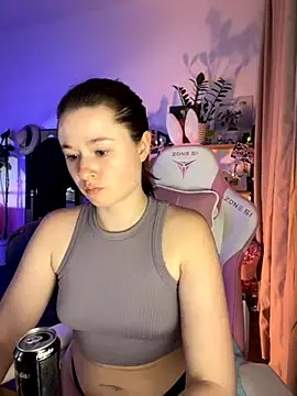 Snapshot of sweetest_pie chatting on 11/01/25, 07:27 sweetest pie online show from 11/01/25, 07:27