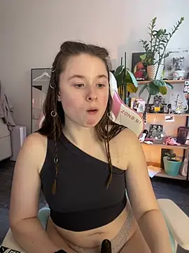 Snapshot of sweetest_pie chatting on 03/07/26, 01:52 sweetest pie online show from 03/07/26, 01:52