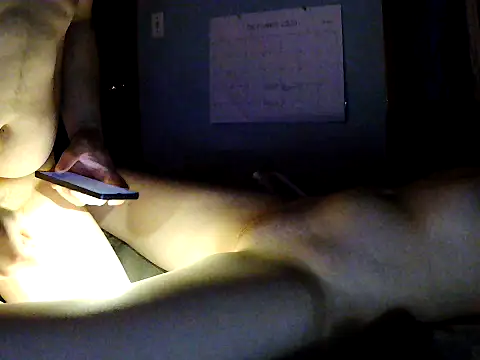 Snapshot of peaches_playz chatting on 10/29/25, 04:31 peaches playz online show from 10/29/25, 04:31