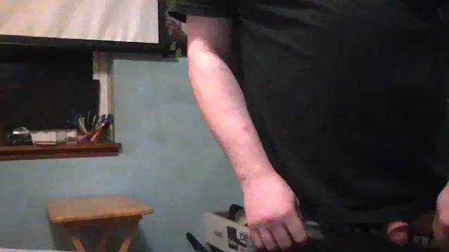 Snapshot of peaches_playz chatting on 12/20/25, 05:25 peaches playz online show from 12/20/25, 05:25