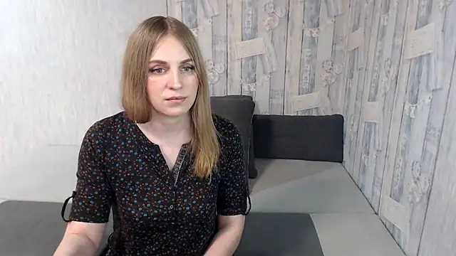 Pilly green  online show from 02/25/25, 07:31