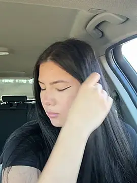 clairewntr online show from 03/19/25, 03:29