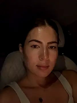 clairewntr online show from 11/03/25, 11:04