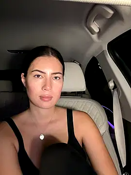 clairewntr online show from 11/14/25, 08:07