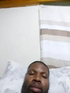 Snapshot of Malibongwe17 chatting on 09/19/25, 07:36 Malibongwe17 online show from 09/19/25, 07:36