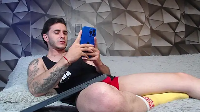 Latino stud4u online show from 01/26/25, 12:37