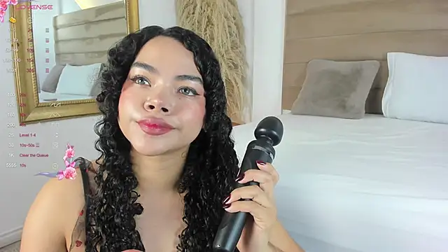 ValerieDiaz  online show from 01/09/25, 11:58