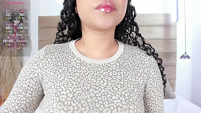 ValerieDiaz  online show from 01/21/25, 12:07