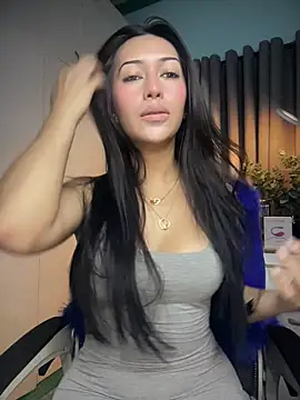 Snapshot of Jasmine_Elcock chatting on 06/05/26, 05:18 Jasmine Elcock online show from 06/05/26, 05:18