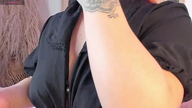 SophieRossi online show from 03/05/25, 04:34