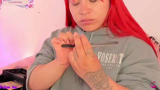 SophieRossi online show from 11/22/25, 04:00