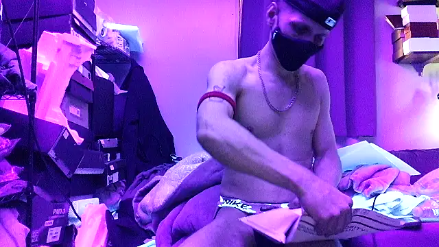 Cloudd Kingg Iceyyy online show from 05/29/26, 05:00