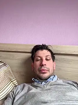 Snapshot of Taxidriver1988 chatting on 02/04/25, 11:49 Taxidriver1988 online show from 02/04/25, 11:49