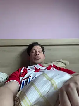 Snapshot of Taxidriver1988 chatting on 03/06/25, 07:03 Taxidriver1988 online show from 03/06/25, 07:03