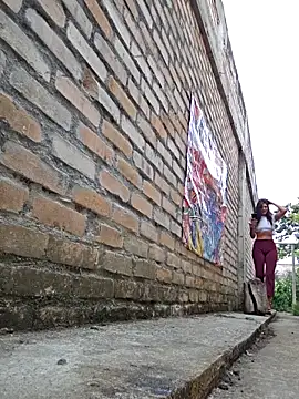 Snapshot of Yuky_ta chatting on 09/16/25, 01:01 Yuky ta online show from 09/16/25, 01:01