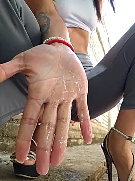 Snapshot of Yuky_ta chatting on 10/05/25, 02:15 Yuky ta online show from 10/05/25, 02:15