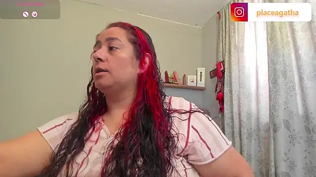 Snapshot of agathaxxx-69 chatting on 01/09/25, 05:54 agathaxxx-69 online show from 01/09/25, 05:54