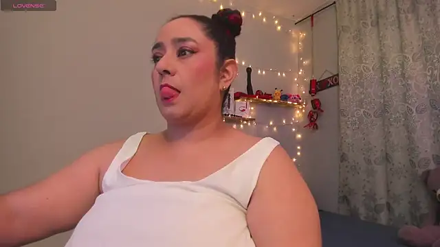 Snapshot of agathaxxx-69 chatting on 02/01/25, 06:43 agathaxxx-69 online show from 02/01/25, 06:43